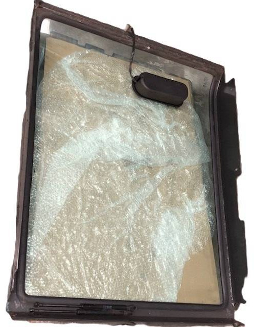 Front window for Nissan/Atlet - Okno a diely pre Manipulačná technika: obrázok 2 Front window for Nissan/Atlet - Okno a diely pre Manipulačná technika: obrázok 2