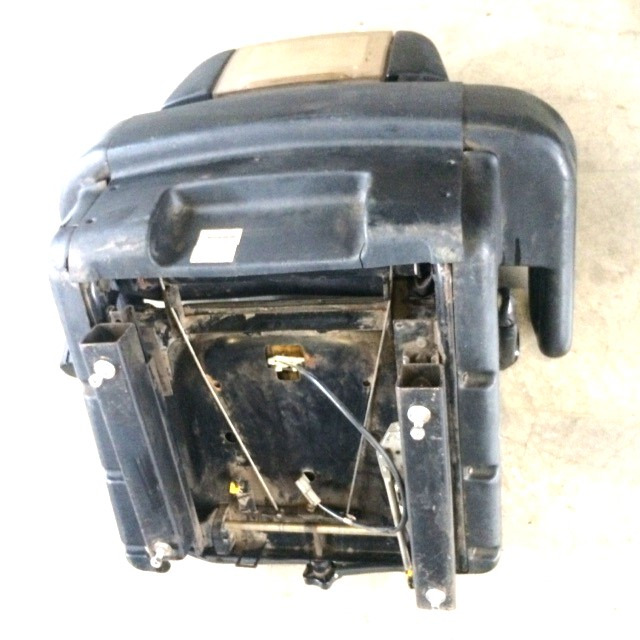 HYSTER seat for forklift - Kabína a interiér pre Vysokozdvižný vozík: obrázok 4 HYSTER seat for forklift - Kabína a interiér pre Vysokozdvižný vozík: obrázok 4