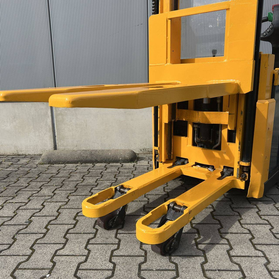 Jungheinrich EJC-Z16 - Stohovač: obrázok 3 Jungheinrich EJC-Z16 - Stohovač: obrázok 3