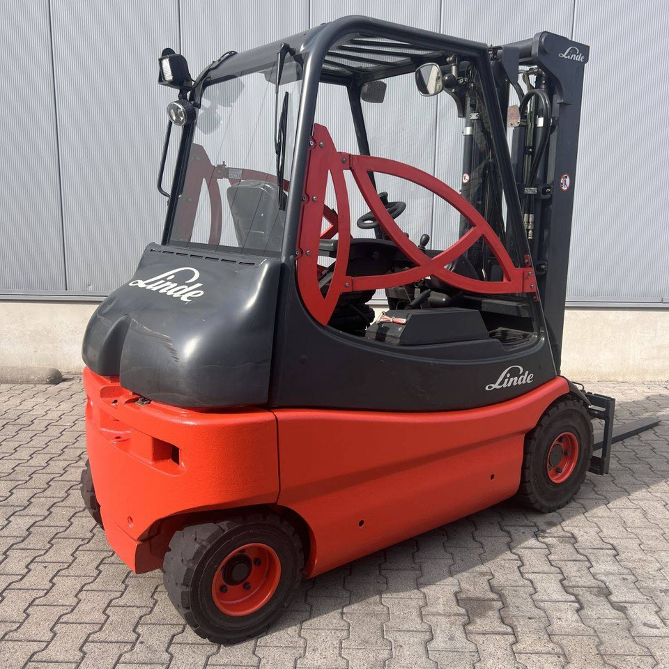 Linde E25S (336-03) - Elektrický vysokozdvižný vozík: obrázok 2 Linde E25S (336-03) - Elektrický vysokozdvižný vozík: obrázok 2