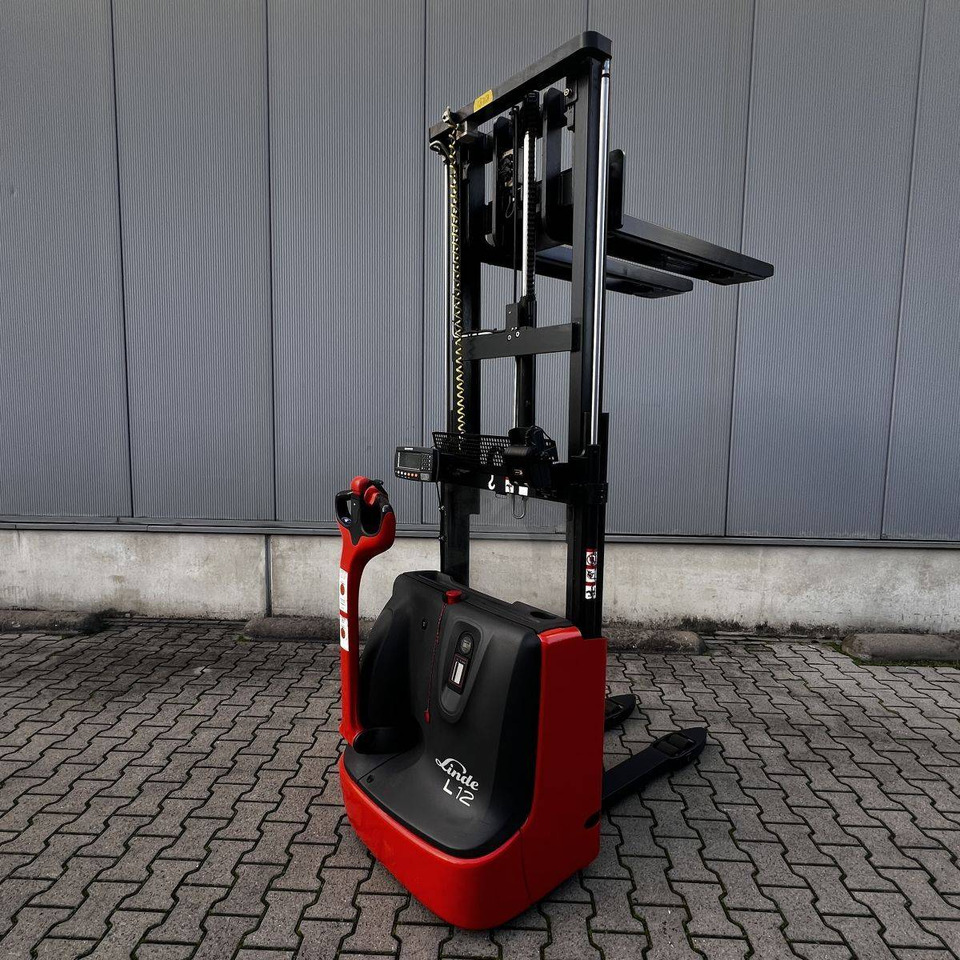 Linde L12 (1172) - Stohovač: obrázok 2 Linde L12 (1172) - Stohovač: obrázok 2