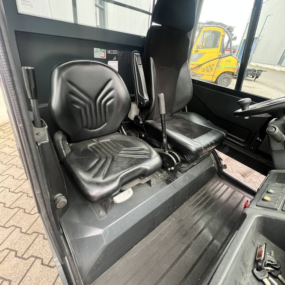 Linde P250 SWB (127) - Elektricky tahač: obrázok 3 Linde P250 SWB (127) - Elektricky tahač: obrázok 3