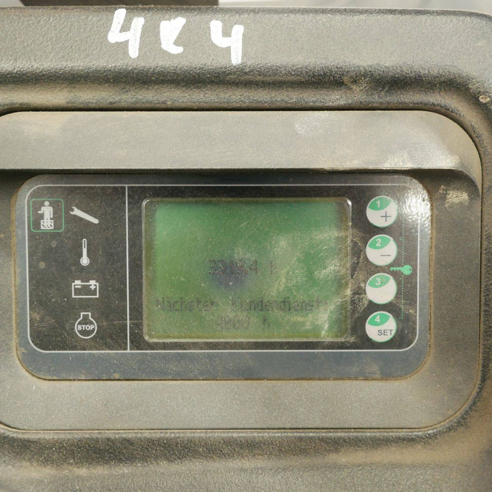 Linde P30C (1190) - Elektricky tahač: obrázok 4 Linde P30C (1190) - Elektricky tahač: obrázok 4