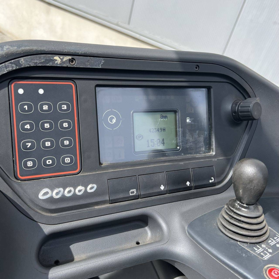 Linde R12B (1120) - Skladový zakladač: obrázok 4 Linde R12B (1120) - Skladový zakladač: obrázok 4