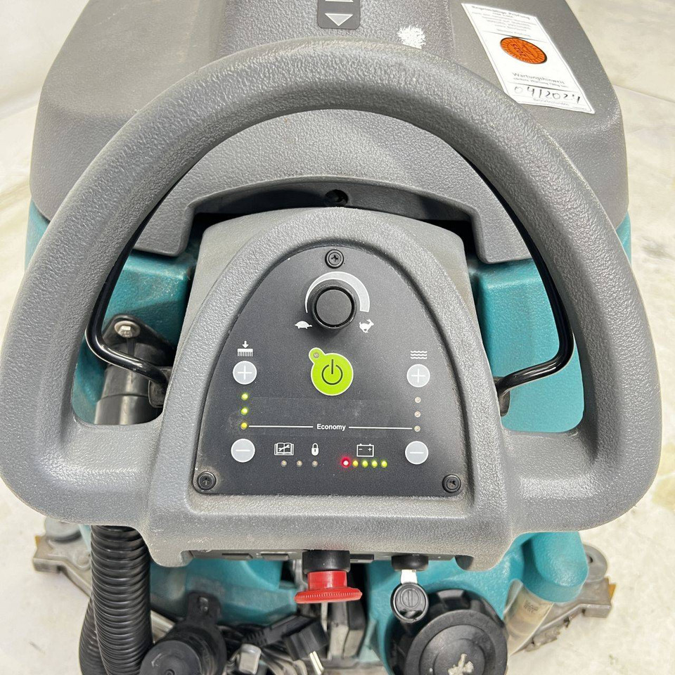 Tennant T5 - Podlahový umývací stroj: obrázok 4 Tennant T5 - Podlahový umývací stroj: obrázok 4