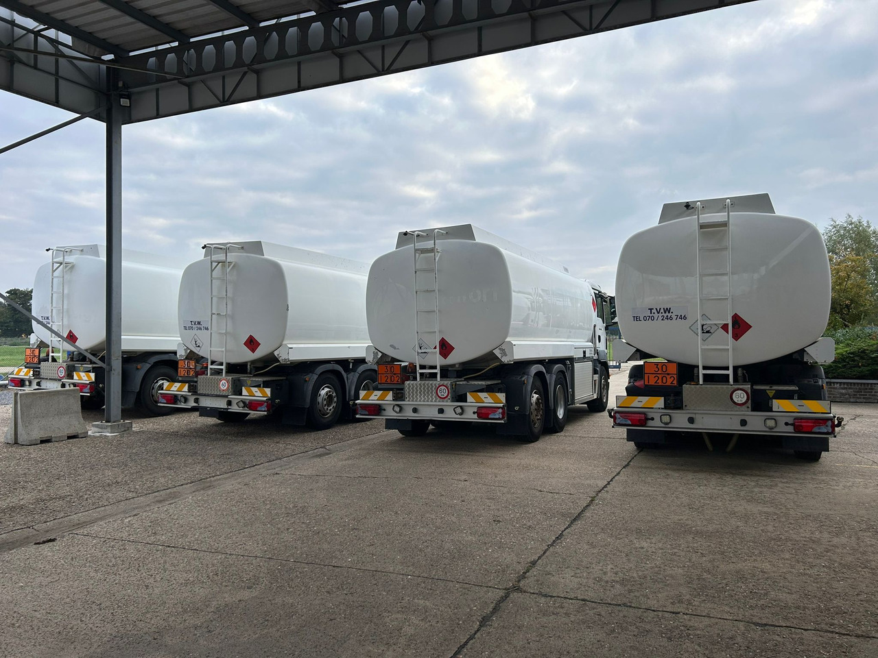 MAN TGS (lot of 4) - Cisternové vozidlo: obrázok 4 MAN TGS (lot of 4) - Cisternové vozidlo: obrázok 4