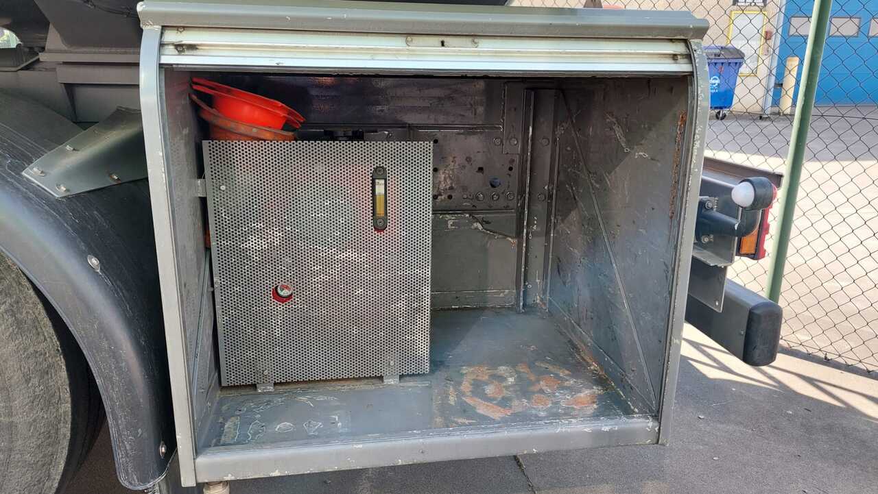 MERCEDES ACTROS - Cisternové vozidlo: obrázok 2 MERCEDES ACTROS - Cisternové vozidlo: obrázok 2