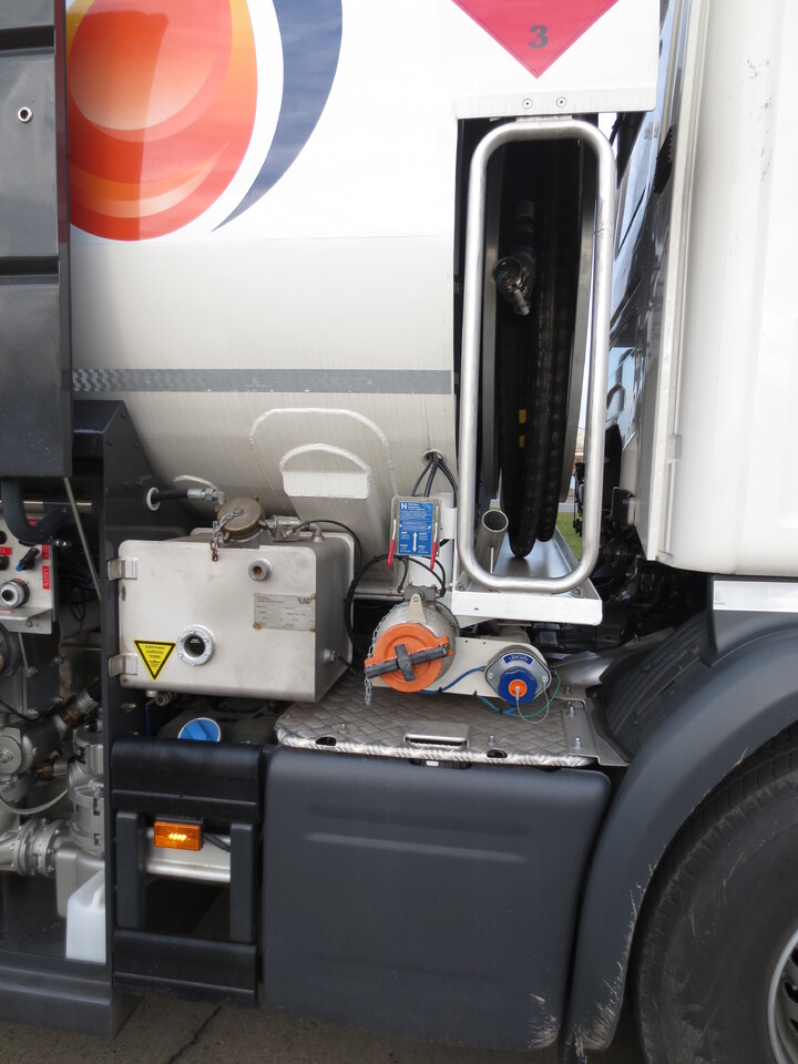 SCANIA G370 - Cisternové vozidlo: obrázok 2 SCANIA G370 - Cisternové vozidlo: obrázok 2