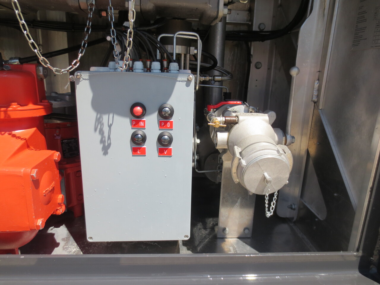 SCANIA G370 - Cisternové vozidlo: obrázok 4 SCANIA G370 - Cisternové vozidlo: obrázok 4