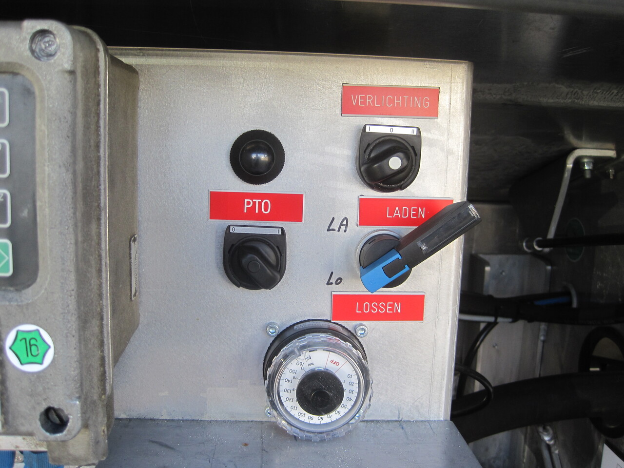 SCANIA G370 - Cisternové vozidlo: obrázok 4 SCANIA G370 - Cisternové vozidlo: obrázok 4