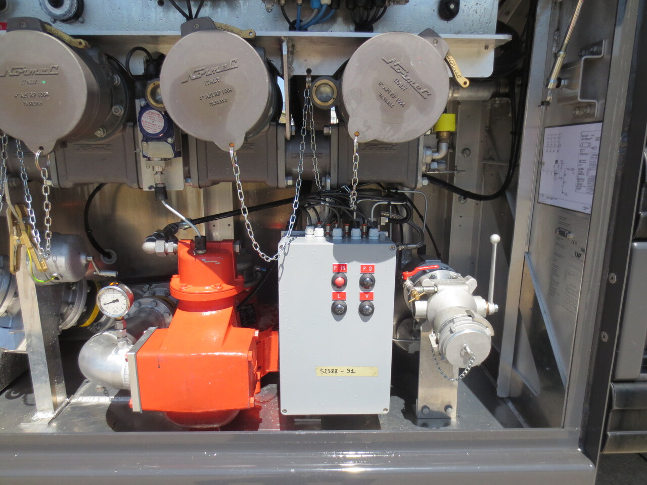 SCANIA G370 - Cisternové vozidlo: obrázok 4 SCANIA G370 - Cisternové vozidlo: obrázok 4