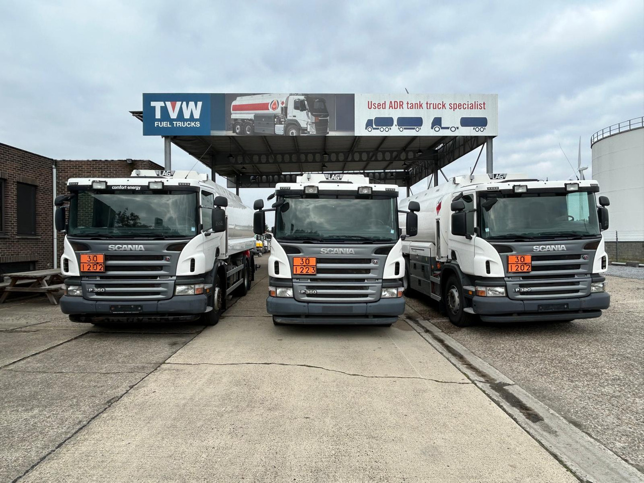 SCANIA P320/P360 (lot of 3) - Cisternové vozidlo: obrázok 2 SCANIA P320/P360 (lot of 3) - Cisternové vozidlo: obrázok 2