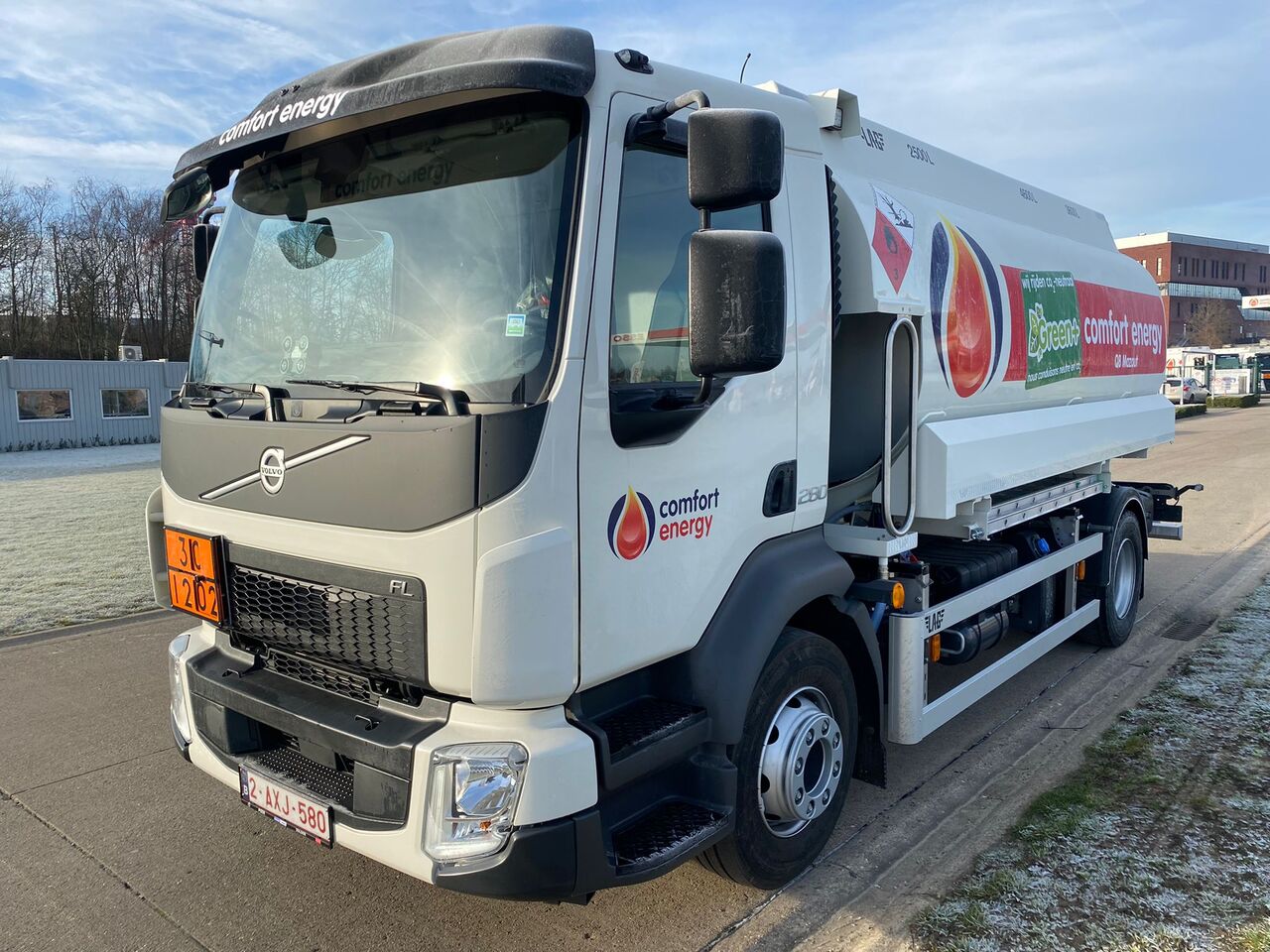 VOLVO FL - Cisternové vozidlo: obrázok 1 VOLVO FL - Cisternové vozidlo: obrázok 1