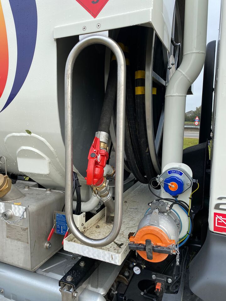 VOLVO FL - Cisternové vozidlo: obrázok 2 VOLVO FL - Cisternové vozidlo: obrázok 2