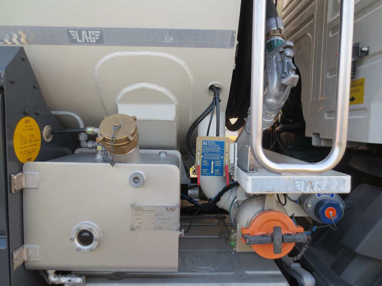 Cisternové vozidlo VOLVO FM: obrázok 9 Cisternové vozidlo VOLVO FM: obrázok 9