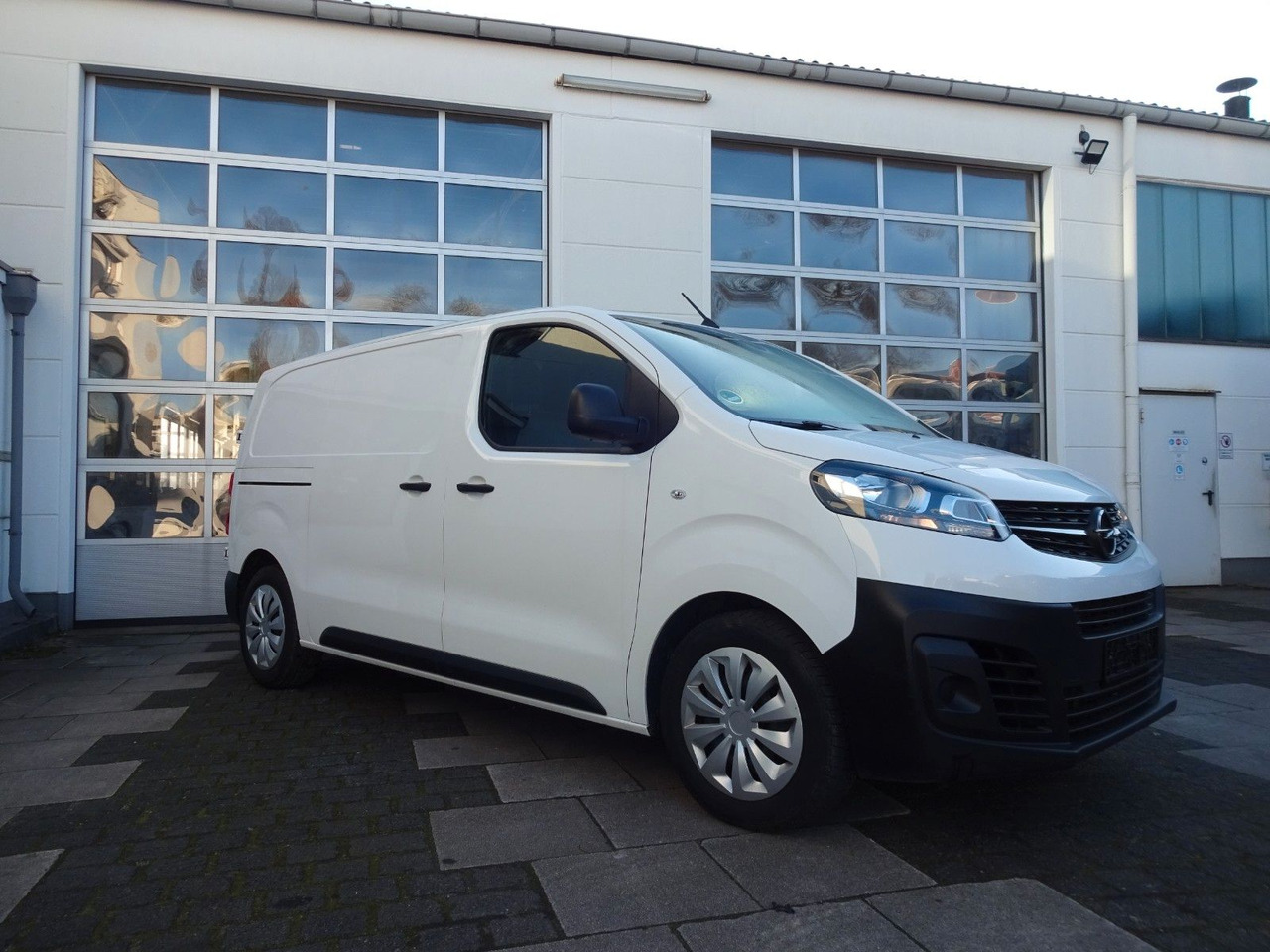 Opel 50 x Vivaro Kasten, L1H1, Klima, PDC, Tempomat - Malá dodávka: obrázok 3 Opel 50 x Vivaro Kasten, L1H1, Klima, PDC, Tempomat - Malá dodávka: obrázok 3