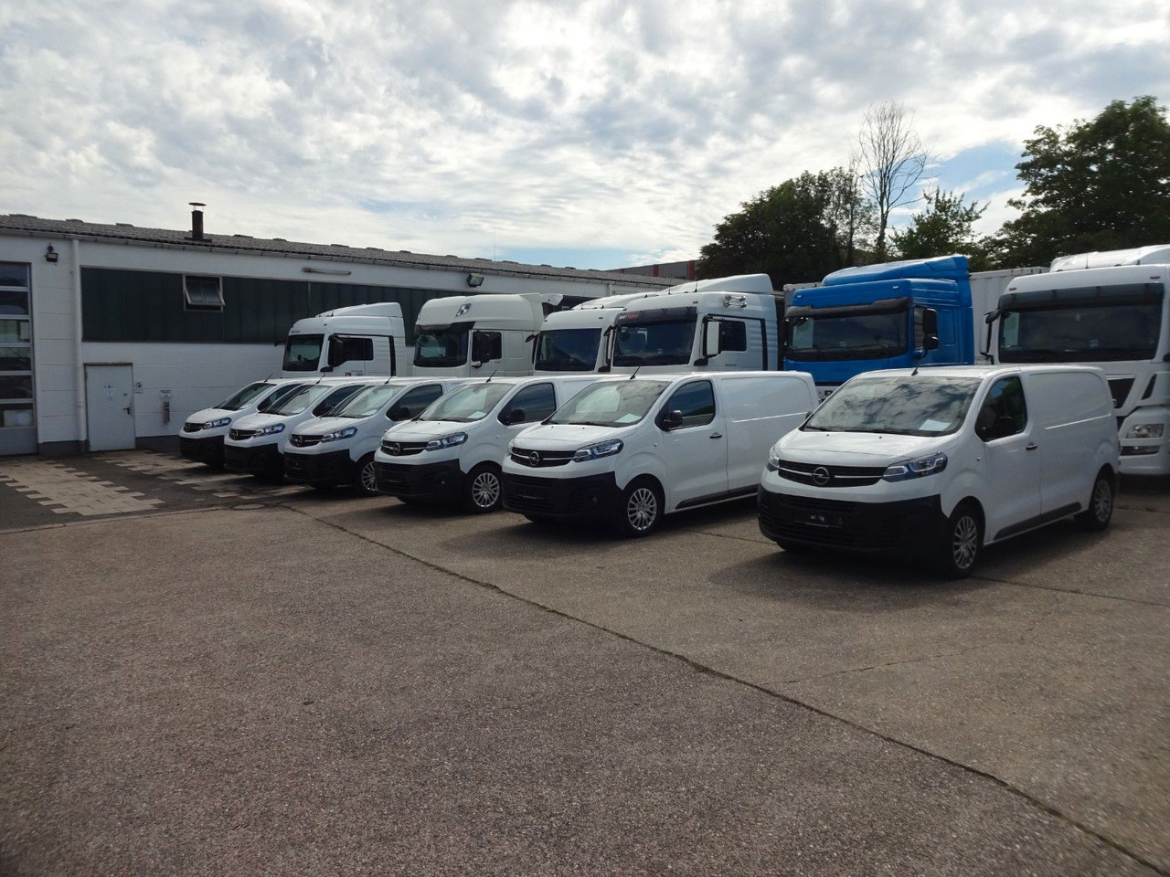 Opel 50 x Vivaro Kasten, L1H1, Klima, PDC, Tempomat - Malá dodávka: obrázok 2 Opel 50 x Vivaro Kasten, L1H1, Klima, PDC, Tempomat - Malá dodávka: obrázok 2