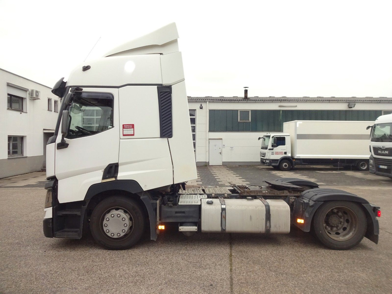 Renault Premium 460, Low Liner, Hubsattelkupplung - Ťahač: obrázok 5 Renault Premium 460, Low Liner, Hubsattelkupplung - Ťahač: obrázok 5