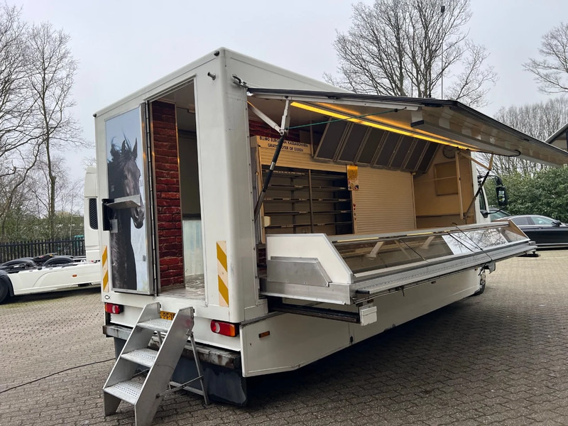 DAF LF 180 4X2 Verkoopopbouw/Verkaufsaufbau +Koeling Hydraulisch uitklapbaar - Pojazdná predajňa: obrázok 2 DAF LF 180 4X2 Verkoopopbouw/Verkaufsaufbau +Koeling Hydraulisch uitklapbaar - Pojazdná predajňa: obrázok 2