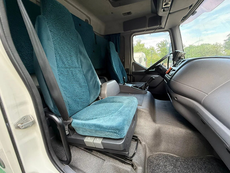 DAF LF 45.220 Laadklep/LBW Zijdeur Slaapcabine AHK NL truck - Skříňový nákladní auto: obrázok 5 DAF LF 45.220 Laadklep/LBW Zijdeur Slaapcabine AHK NL truck - Skříňový nákladní auto: obrázok 5