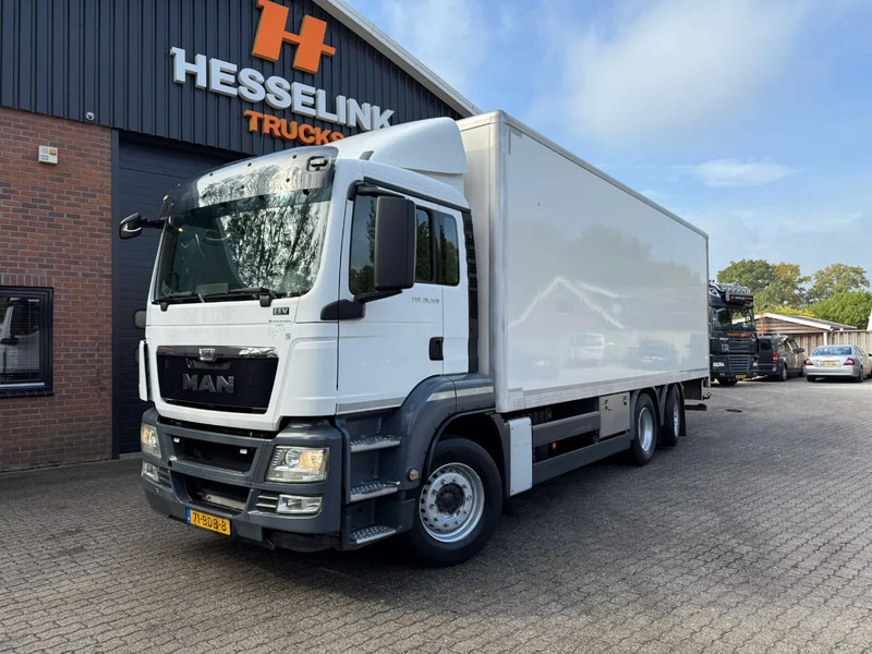 MAN TGS 26.320 Koffer Stuuras AHK 3.000KG LBW 353.980KM! NL Truck APK/TUV 11-03-2026 - Skříňový nákladní auto: obrázok 1 MAN TGS 26.320 Koffer Stuuras AHK 3.000KG LBW 353.980KM! NL Truck APK/TUV 11-03-2026 - Skříňový nákladní auto: obrázok 1