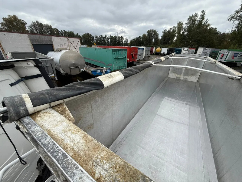 Náves sklápěcí Stas S300CX 6068KG ALU Klep/deuren Liftas APK 07/2026: obrázok 12 Náves sklápěcí Stas S300CX 6068KG ALU Klep/deuren Liftas APK 07/2026: obrázok 12