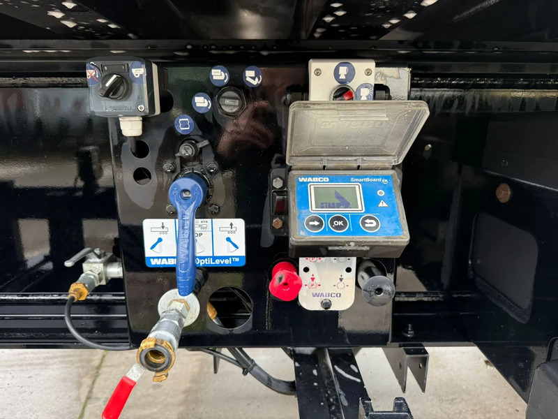 Náves sklápěcí Stas S300CX 6068KG ALU Klep/deuren Liftas APK 07/2026: obrázok 13 Náves sklápěcí Stas S300CX 6068KG ALU Klep/deuren Liftas APK 07/2026: obrázok 13