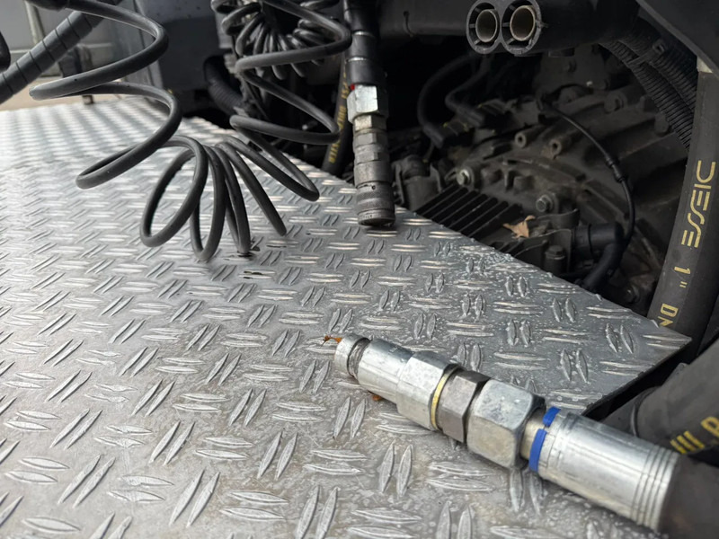 Ťahač DAF XF 460 4X2 SSC Super Space Hydraulic ACC Alcoa Special! 662,370KM! APK 07-2026: obrázok 10 Ťahač DAF XF 460 4X2 SSC Super Space Hydraulic ACC Alcoa Special! 662,370KM! APK 07-2026: obrázok 10