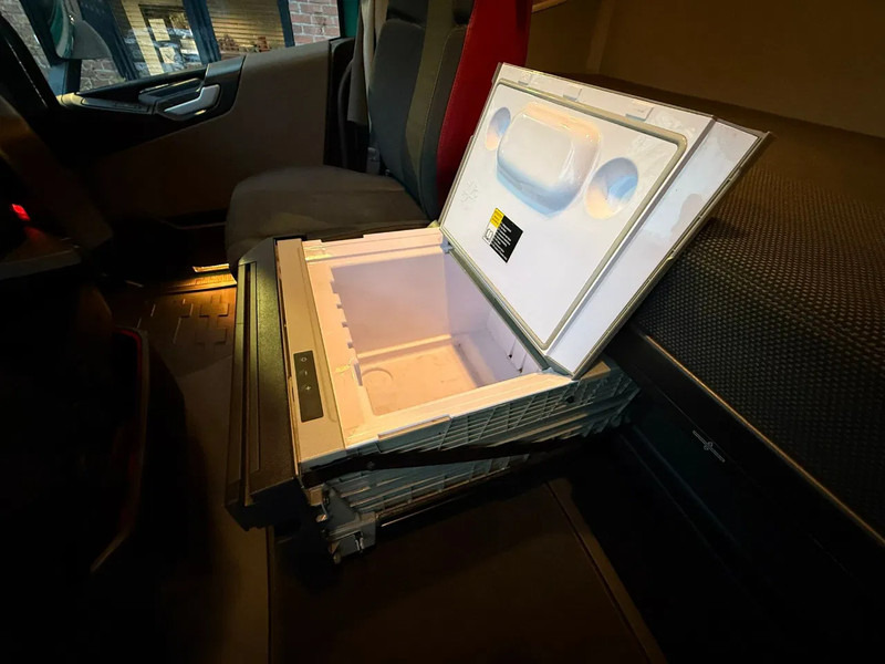 Ťahač Volvo FH 460 6X2 Globetrotter XL ADR 427.228KM!! NL Truck: obrázok 14 Ťahač Volvo FH 460 6X2 Globetrotter XL ADR 427.228KM!! NL Truck: obrázok 14