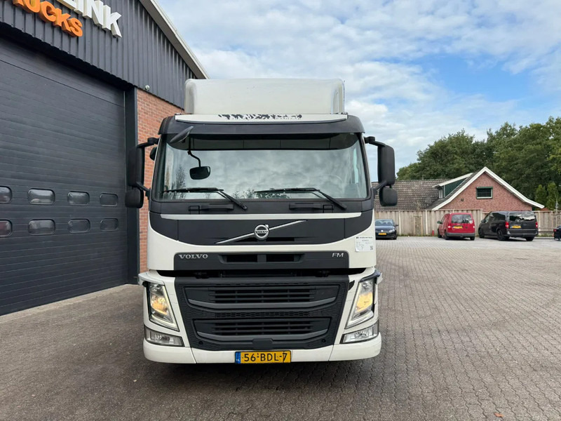 Volvo FM 330 Slaapcabine Side skirts NL Truck APK/TUV 05-2026 - Ťahač: obrázok 4 Volvo FM 330 Slaapcabine Side skirts NL Truck APK/TUV 05-2026 - Ťahač: obrázok 4