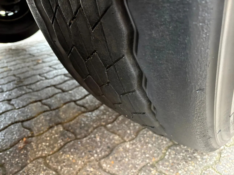 Leasing kraker K-Force 92m3 160.470KM! 10MM Cargo Floor Agrar/GMP use Liftas APK 10/2026 kraker K-Force 92m3 160.470KM! 10MM Cargo Floor Agrar/GMP use Liftas APK 10/2026: obrázok 20