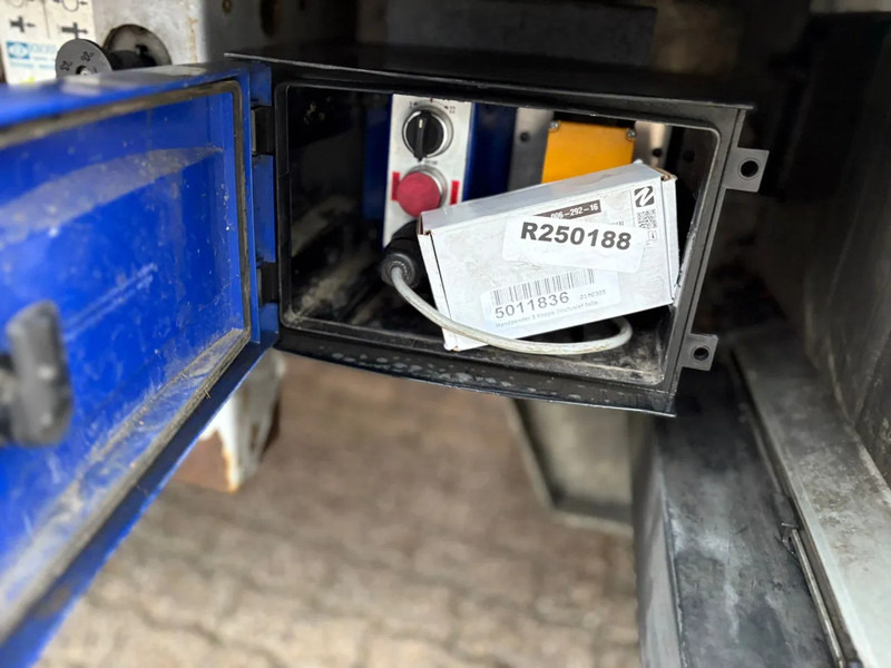 Leasing kraker K-Force 92m3 160.470KM! 10MM Cargo Floor Agrar/GMP use Liftas APK 10/2026 kraker K-Force 92m3 160.470KM! 10MM Cargo Floor Agrar/GMP use Liftas APK 10/2026: obrázok 10