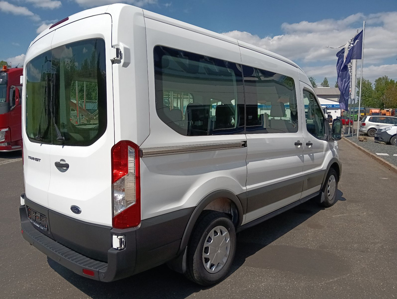 Ford Transit Kombi 350 L2 Trend 9-Sitzer 2xHeizung/Kl - Mikrobus, Dodávkа s dvojitou kabínou: obrázok 3 Ford Transit Kombi 350 L2 Trend 9-Sitzer 2xHeizung/Kl - Mikrobus, Dodávkа s dvojitou kabínou: obrázok 3