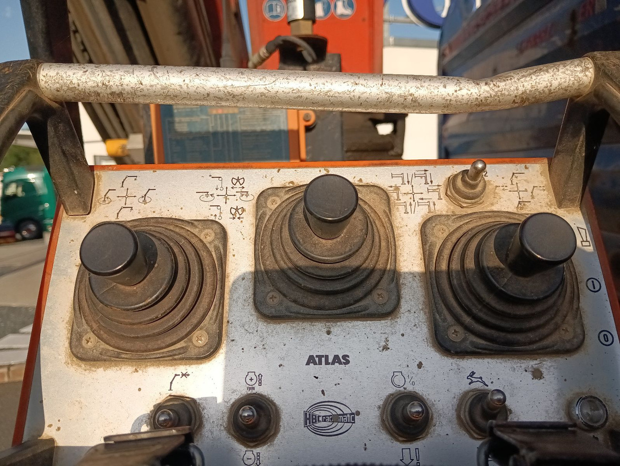 MAN TGS 26:480 6x4 EURO5 ATLAS 240.2E-A4 3-S-Kipper - Sklápač, Auto s hydraulickou rukou: obrázok 5 MAN TGS 26:480 6x4 EURO5 ATLAS 240.2E-A4 3-S-Kipper - Sklápač, Auto s hydraulickou rukou: obrázok 5