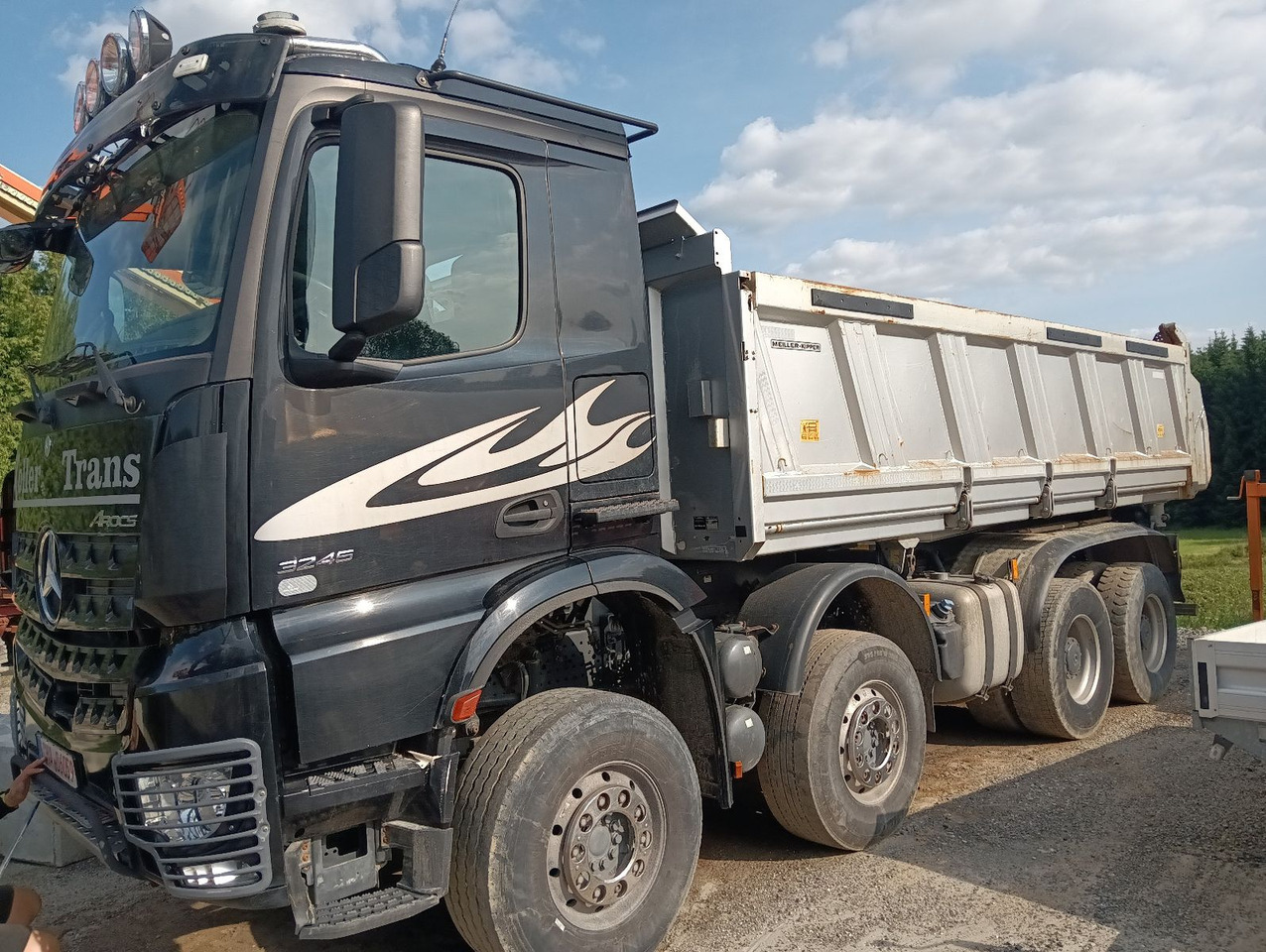 Mercedes-Benz AROCS 3246 8x4 MEILLER 3-Seiten Bordmatic SCHALT - Sklápač: obrázok 3 Mercedes-Benz AROCS 3246 8x4 MEILLER 3-Seiten Bordmatic SCHALT - Sklápač: obrázok 3