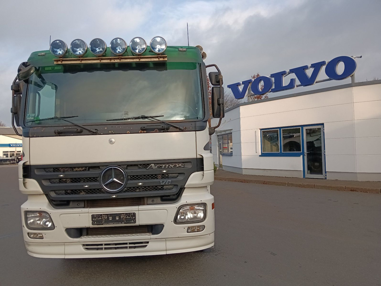 Mercedes-Benz V8 3355 6x4 Blatt/Blatt ATM/ATG GLOGGER EPSILON Mercedes-Benz V8 3355 6x4 Blatt/Blatt ATM/ATG GLOGGER EPSILON - Nákladné vozidlo na prepravu dreva, Auto s hydraulickou rukou: obrázok 1 Mercedes-Benz V8 3355 6x4 Blatt/Blatt ATM/ATG GLOGGER EPSILON Mercedes-Benz V8 3355 6x4 Blatt/Blatt ATM/ATG GLOGGER EPSILON - Nákladné vozidlo na prepravu dreva, Auto s hydraulickou rukou: obrázok 1