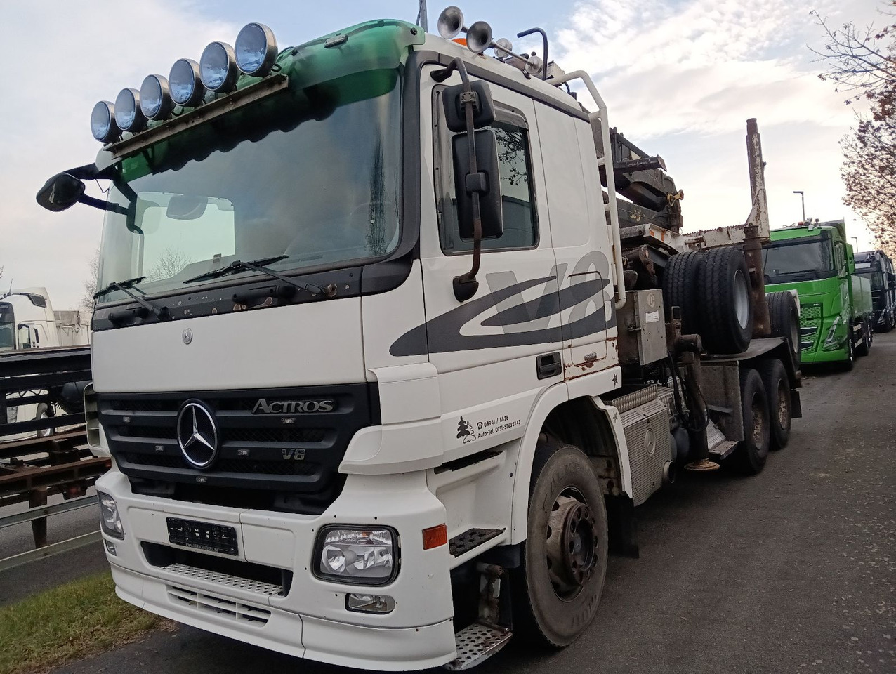 Mercedes-Benz V8 3355 6x4 Blatt/Blatt ATM/ATG GLOGGER EPSILON Mercedes-Benz V8 3355 6x4 Blatt/Blatt ATM/ATG GLOGGER EPSILON - Nákladné vozidlo na prepravu dreva, Auto s hydraulickou rukou: obrázok 5 Mercedes-Benz V8 3355 6x4 Blatt/Blatt ATM/ATG GLOGGER EPSILON Mercedes-Benz V8 3355 6x4 Blatt/Blatt ATM/ATG GLOGGER EPSILON - Nákladné vozidlo na prepravu dreva, Auto s hydraulickou rukou: obrázok 5