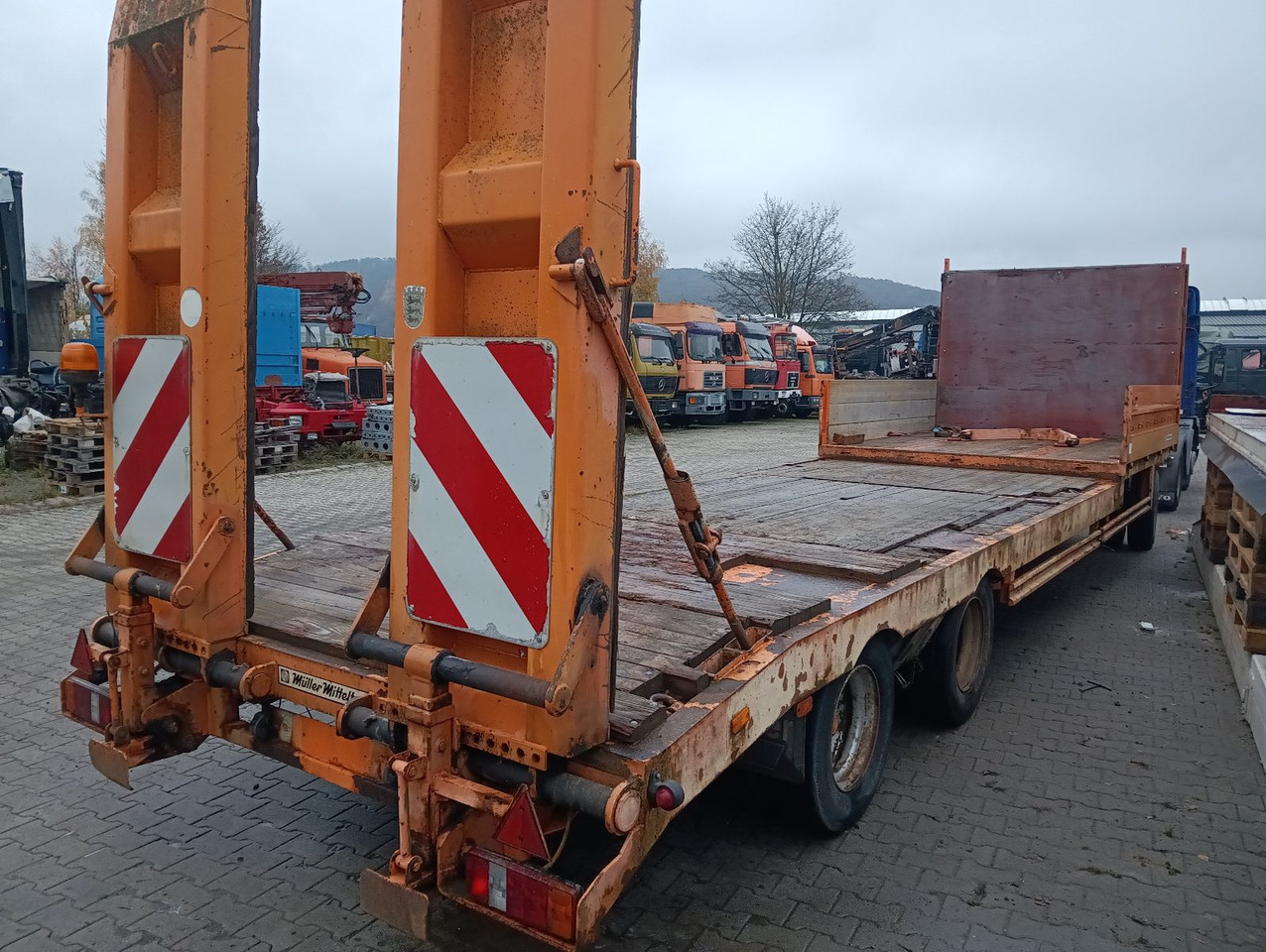 Müller-Mitteltal T 3 9,55m 0,90m Rampen, Bordwand vorne ABS SAF - Príves podvalník: obrázok 3 Müller-Mitteltal T 3 9,55m 0,90m Rampen, Bordwand vorne ABS SAF - Príves podvalník: obrázok 3