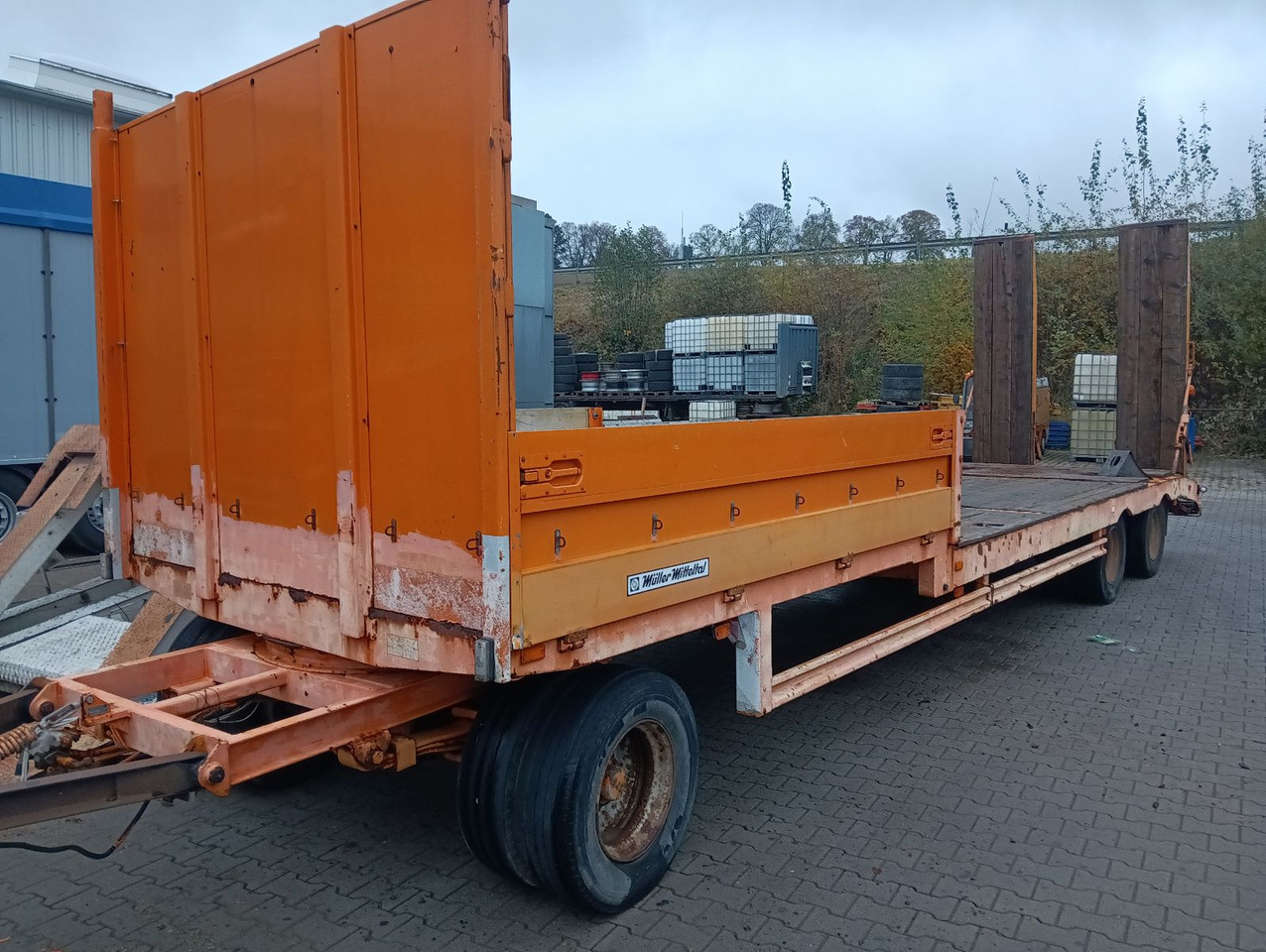 Müller-Mitteltal T 3 9,55m 0,90m Rampen, Bordwand vorne ABS SAF - Príves podvalník: obrázok 2 Müller-Mitteltal T 3 9,55m 0,90m Rampen, Bordwand vorne ABS SAF - Príves podvalník: obrázok 2