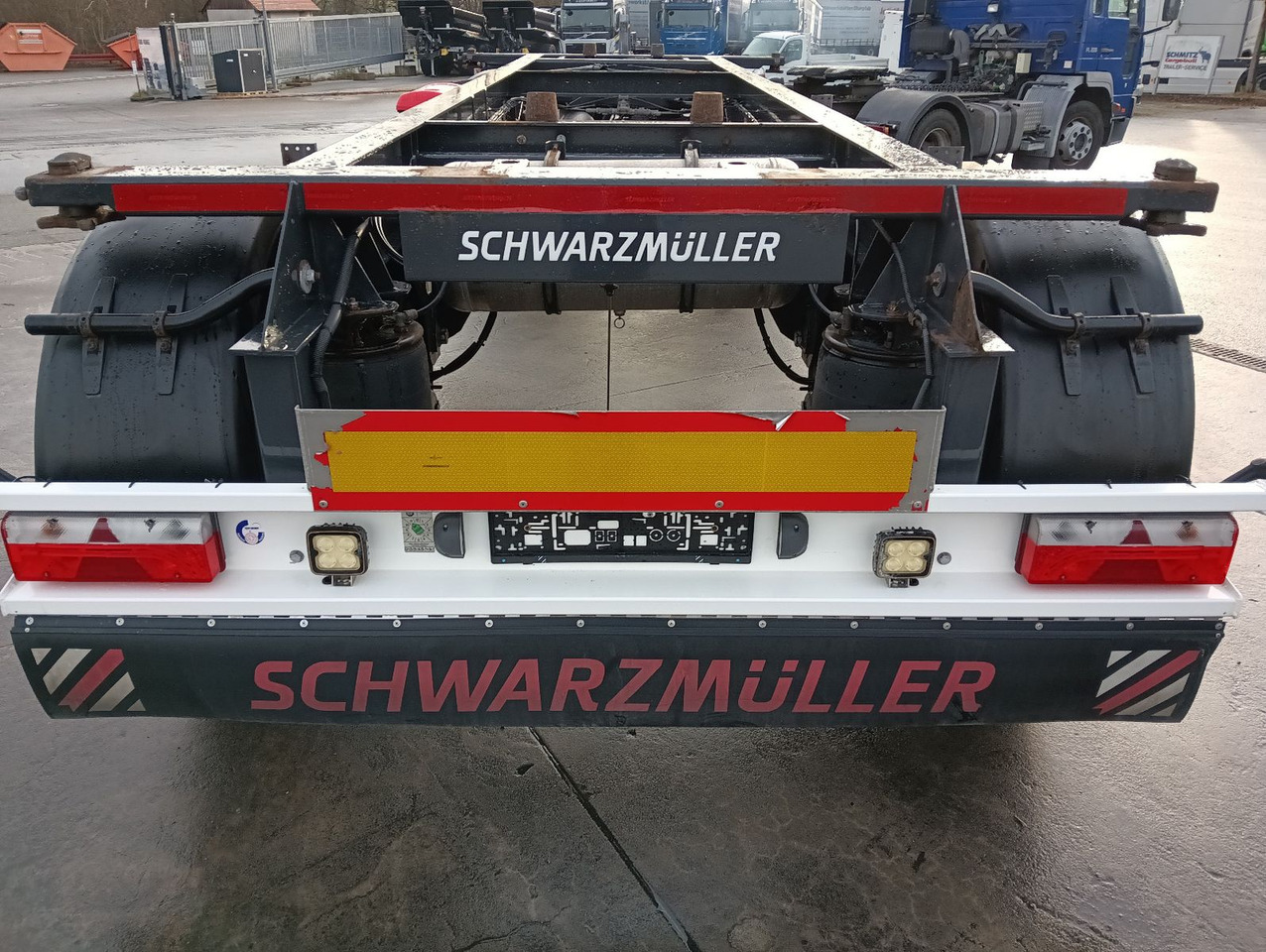 Schwarzmüller 2-A BDF 1,22/1,32 ALCOA Alufelgen ADR 120tkm TÜV Schwarzmüller 2-A BDF 1,22/1,32 ALCOA Alufelgen ADR 120tkm TÜV - Príves preprava kontajnerov/ Výmenná nadstavba: obrázok 2 Schwarzmüller 2-A BDF 1,22/1,32 ALCOA Alufelgen ADR 120tkm TÜV Schwarzmüller 2-A BDF 1,22/1,32 ALCOA Alufelgen ADR 120tkm TÜV - Príves preprava kontajnerov/ Výmenná nadstavba: obrázok 2