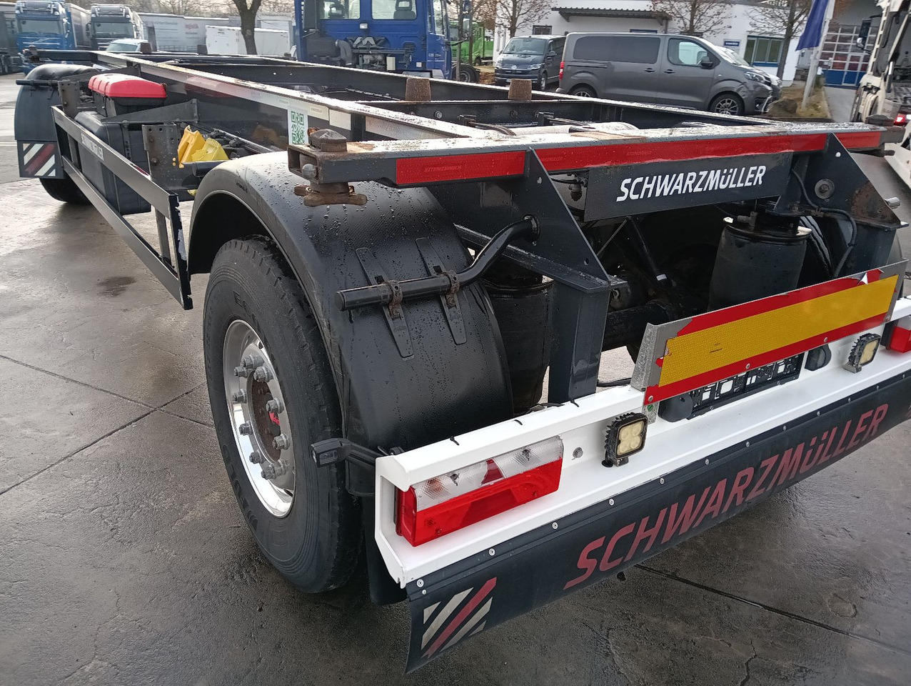 Schwarzmüller 2-A BDF 1,22/1,32 ALCOA Alufelgen ADR 120tkm TÜV Schwarzmüller 2-A BDF 1,22/1,32 ALCOA Alufelgen ADR 120tkm TÜV - Príves preprava kontajnerov/ Výmenná nadstavba: obrázok 1 Schwarzmüller 2-A BDF 1,22/1,32 ALCOA Alufelgen ADR 120tkm TÜV Schwarzmüller 2-A BDF 1,22/1,32 ALCOA Alufelgen ADR 120tkm TÜV - Príves preprava kontajnerov/ Výmenná nadstavba: obrázok 1