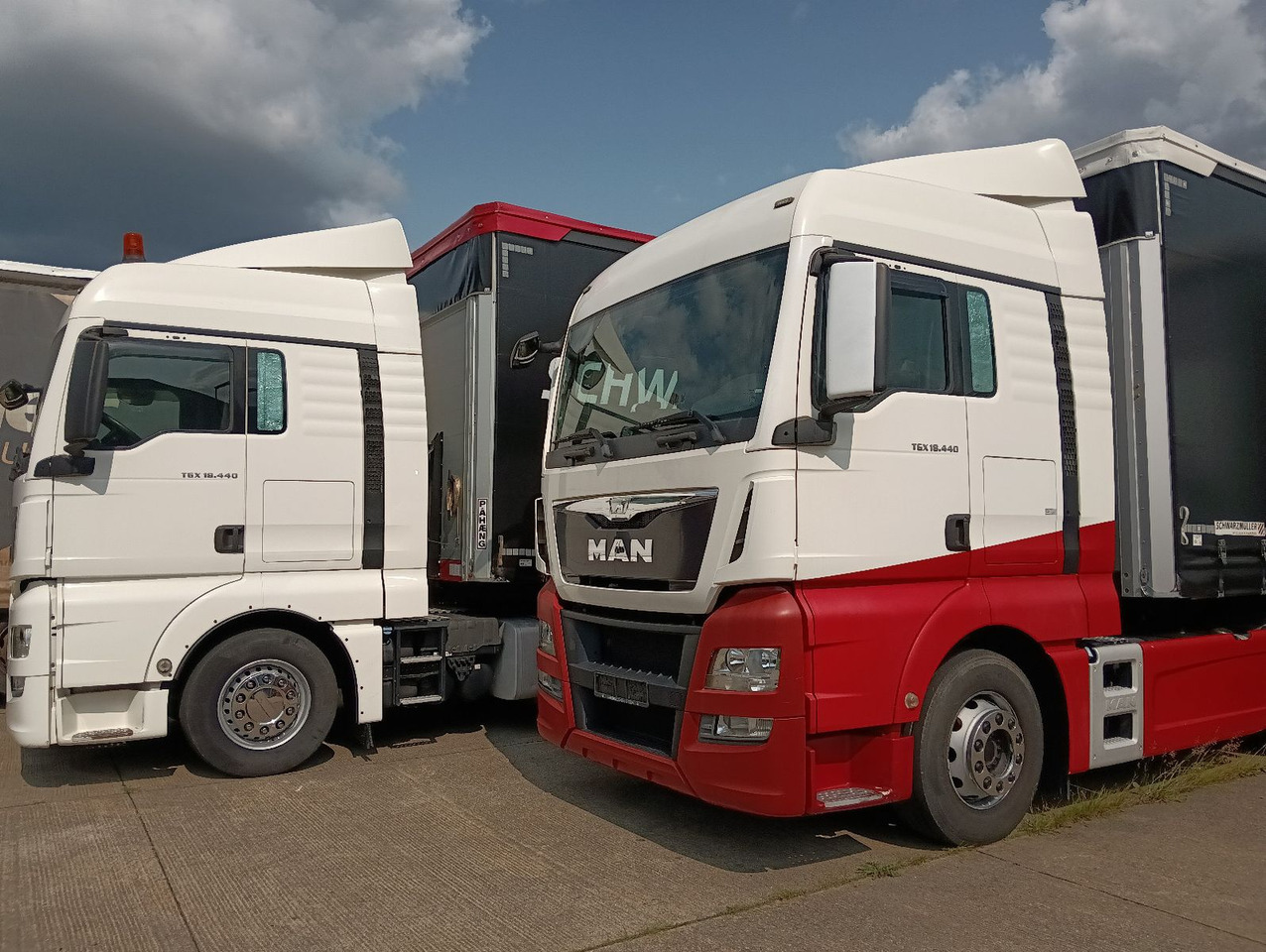 MAN TGX 18:440 BLS INTARDER Vollspoiler Reifen70-90% MAN TGX 18:440 BLS INTARDER Vollspoiler Reifen70-90% - Ťahač: obrázok 4 MAN TGX 18:440 BLS INTARDER Vollspoiler Reifen70-90% MAN TGX 18:440 BLS INTARDER Vollspoiler Reifen70-90% - Ťahač: obrázok 4