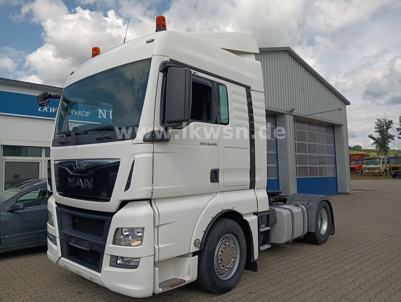MAN TGX 18:440 FLT XLX 2xTank Klima Spoiler Kühlbox MAN TGX 18:440 FLT XLX 2xTank Klima Spoiler Kühlbox - Ťahač: obrázok 4 MAN TGX 18:440 FLT XLX 2xTank Klima Spoiler Kühlbox MAN TGX 18:440 FLT XLX 2xTank Klima Spoiler Kühlbox - Ťahač: obrázok 4