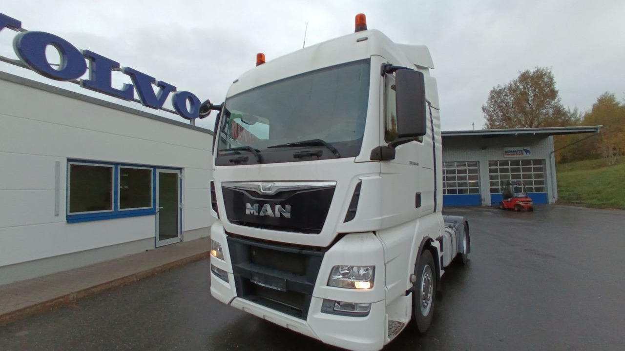 MAN TGX 18:440 FLT XLX 2xTank Klima Spoiler Kühlbox MAN TGX 18:440 FLT XLX 2xTank Klima Spoiler Kühlbox - Ťahač: obrázok 1 MAN TGX 18:440 FLT XLX 2xTank Klima Spoiler Kühlbox MAN TGX 18:440 FLT XLX 2xTank Klima Spoiler Kühlbox - Ťahač: obrázok 1