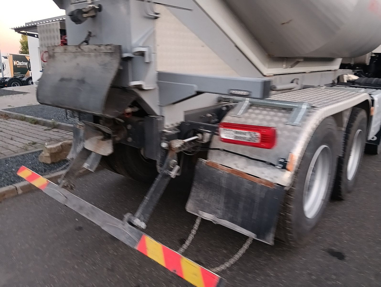 Volvo FH500 8x4R RETARDER LIFT MEILLER-Asphalt FunkAHK - Sklápač: obrázok 4 Volvo FH500 8x4R RETARDER LIFT MEILLER-Asphalt FunkAHK - Sklápač: obrázok 4