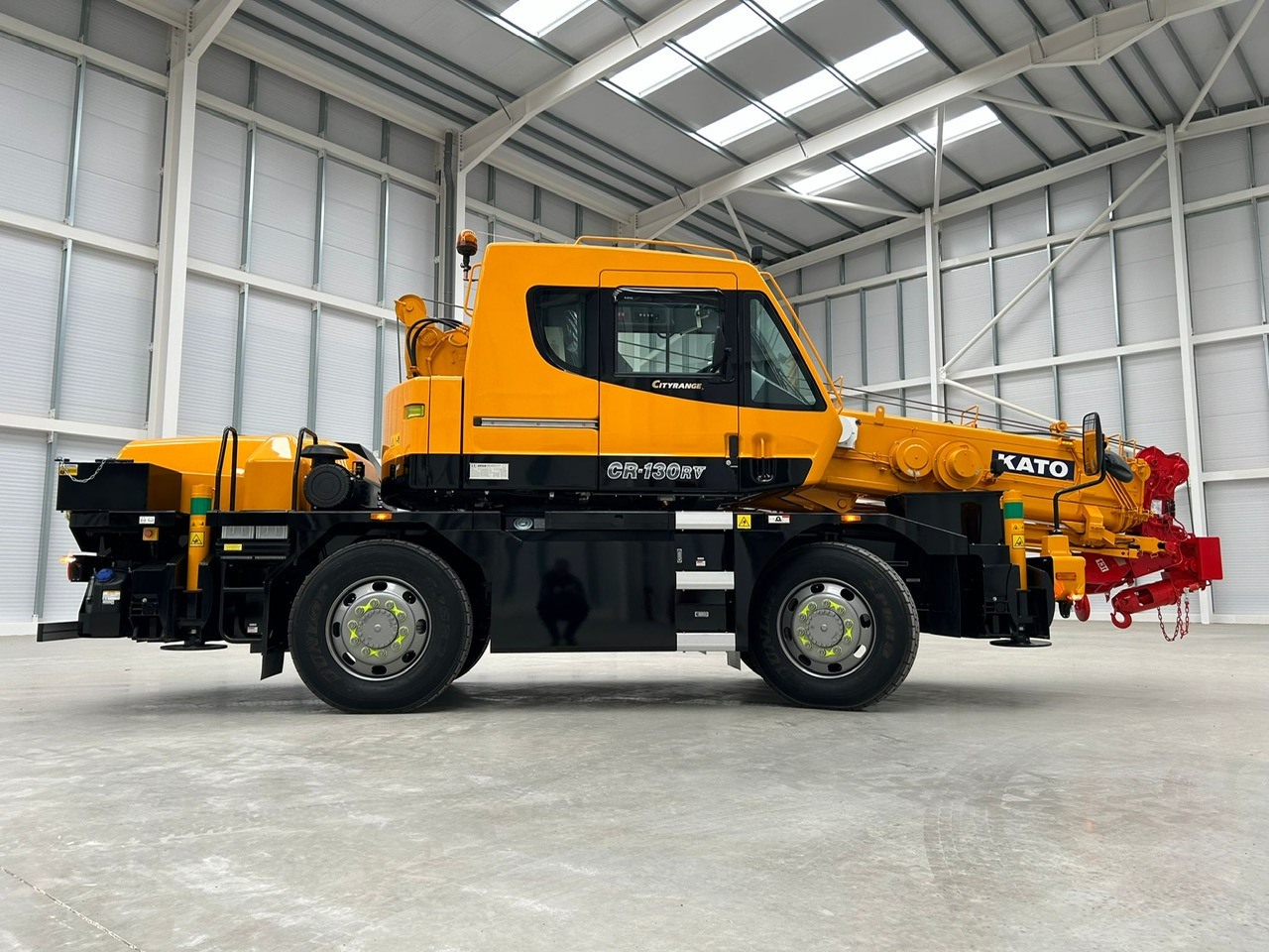KATO CR-130Rv - 13 Ton City Crane with Joystick Control - Autožeriav: obrázok 2 KATO CR-130Rv - 13 Ton City Crane with Joystick Control - Autožeriav: obrázok 2