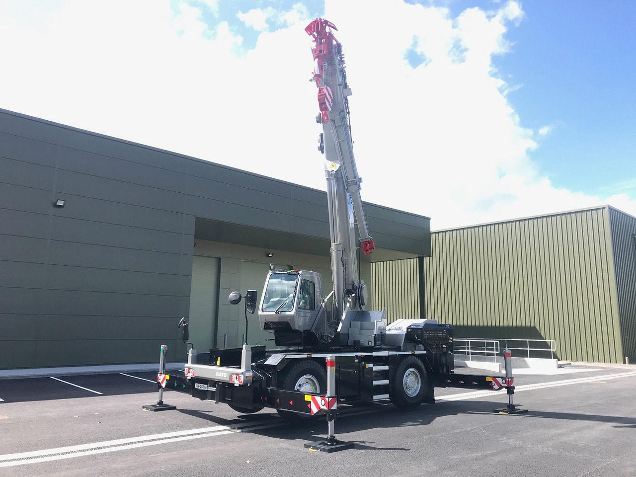 KATO CR-250Rv - 25 Ton City Crane - Autožeriav: obrázok 5 KATO CR-250Rv - 25 Ton City Crane - Autožeriav: obrázok 5