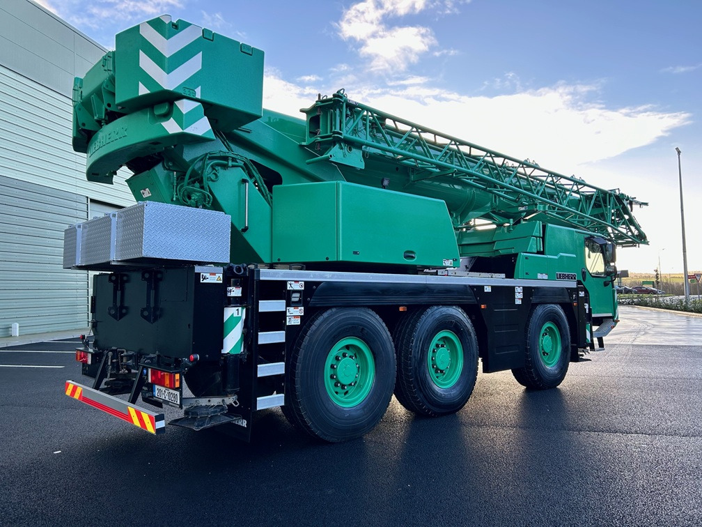 LIEBHERR LTM1050-3.1 with low hours and low kms - Žeriav pre všetky terény: obrázok 4 LIEBHERR LTM1050-3.1 with low hours and low kms - Žeriav pre všetky terény: obrázok 4