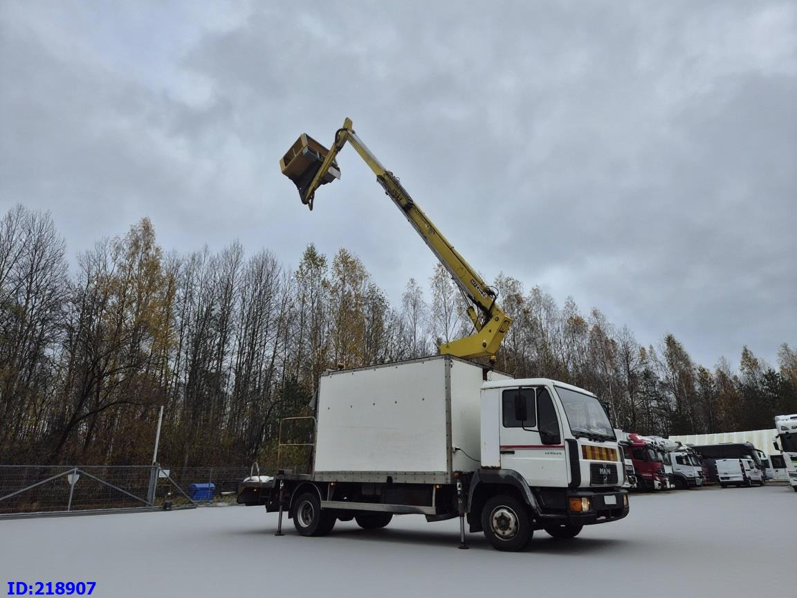 MAN LE 220C + Sky King 179TV - Automobilová plošina, Komunálne/ Špeciálne stroje: obrázok 1 MAN LE 220C + Sky King 179TV - Automobilová plošina, Komunálne/ Špeciálne stroje: obrázok 1