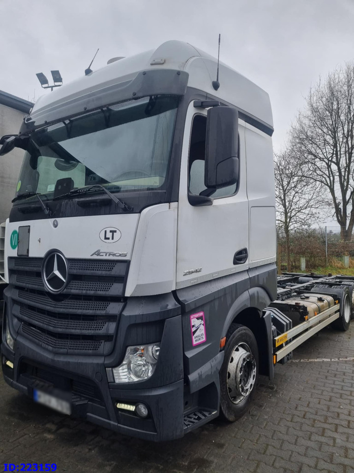 MERCEDES-BENZ Actros 2542 BDF 6x2 Euro6 - Podvozek s kabinou: obrázok 2 MERCEDES-BENZ Actros 2542 BDF 6x2 Euro6 - Podvozek s kabinou: obrázok 2